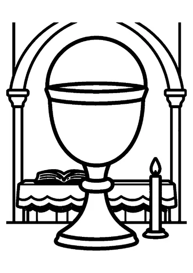 Cáliz de misa con la hostia y un libro abierto sobre la mesa del altar de la iglesia.