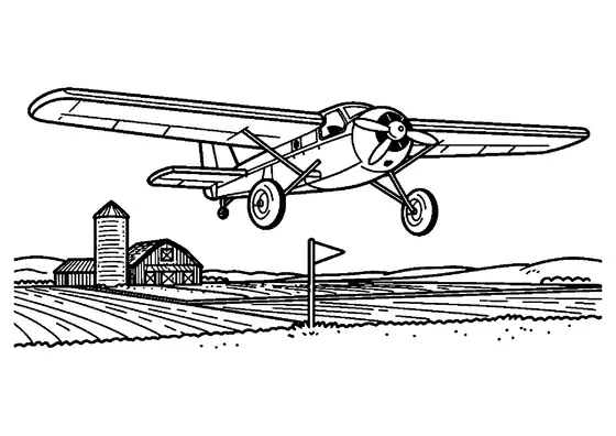 Ein Sprühflugzeug fliegt tief über einem Acker, während im Hintergrund ein Silo zu sehen ist.