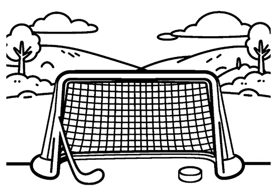 Ein Eishockeytor mit Schläger und großem Puck steht auf einer winterlichen Eisbahn unter freiem Himmel.