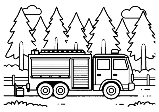 Ein schweres Feuerwehr-Löschfahrzeug steht auf einem Waldweg inmitten eines Kiefernwaldes.